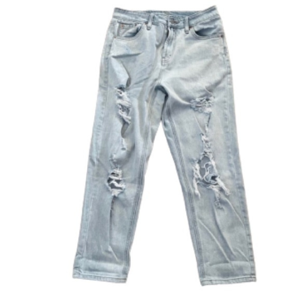 Distressed Light Wash Jeans  BBB3